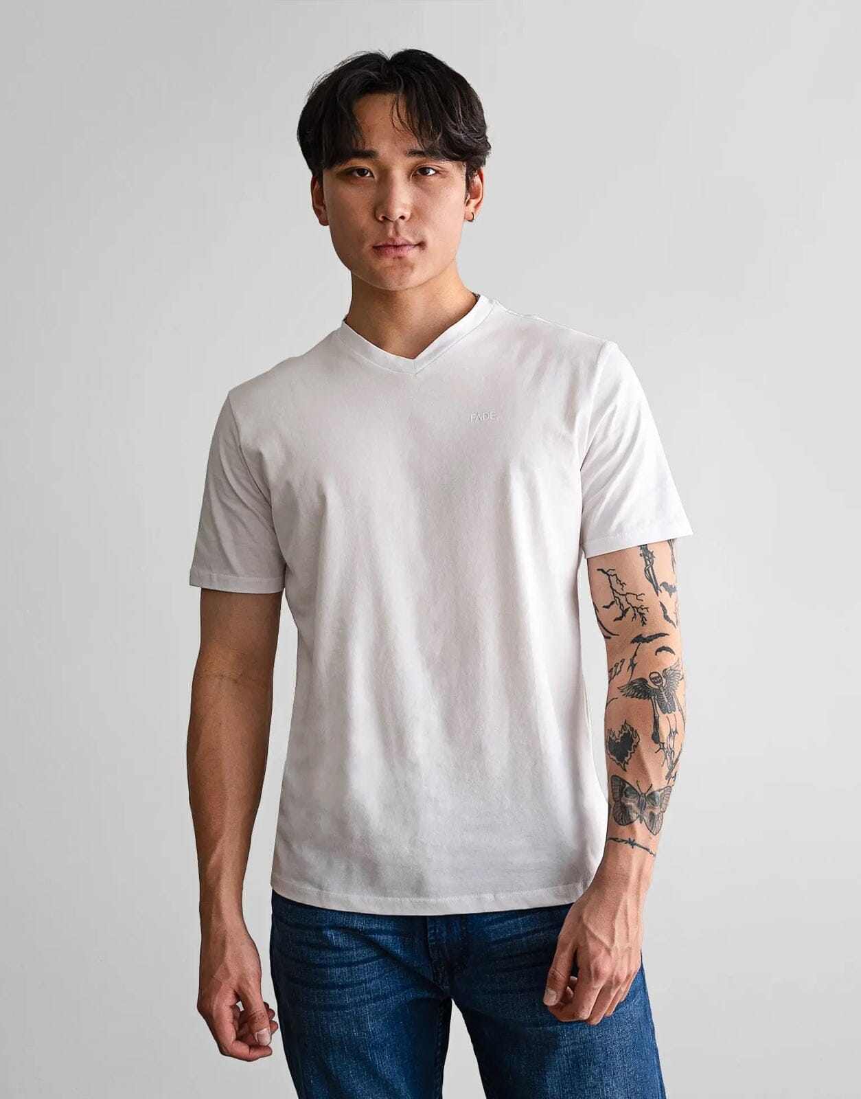 Fade Essential V-Neck White T-Shirt