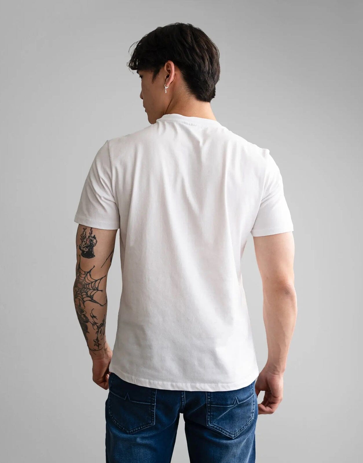 Fade Essential V-Neck White T-Shirt