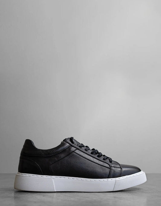 Fade Iconic Black/White Sneakers