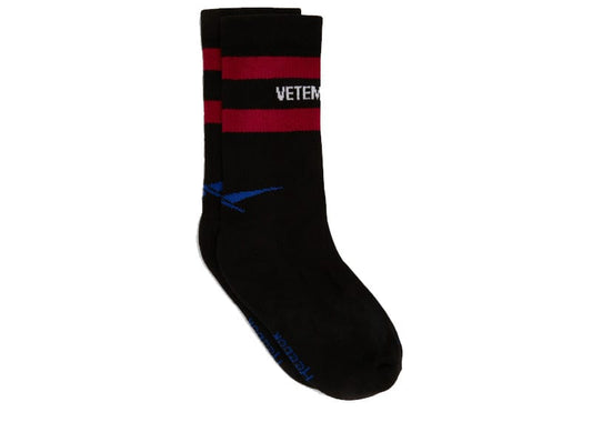 VETEMENTS Embroidered Logo Ribbed Socks